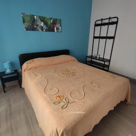 Апартаменты La Casa In Riva Al Mare Ачи Костелло